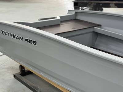 Лодка алюминиевая Xstream 400 с консолью