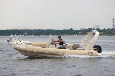 Лодка РИБ Skylark R700