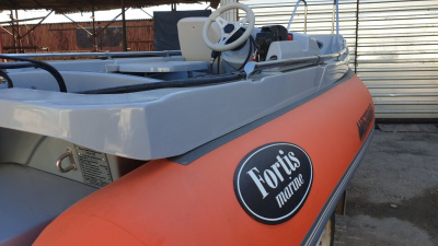 Надувная моторная лодка FORTIS 460Z РИБ